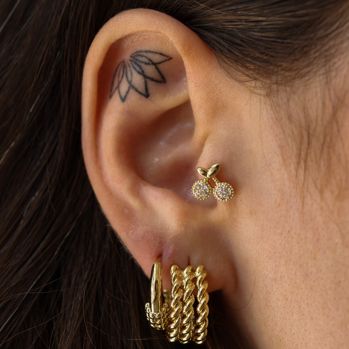 TRAGUS PIERCING KİRAZ