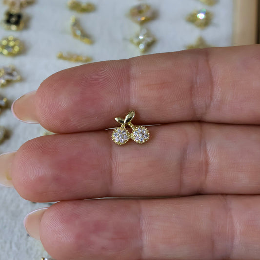 TRAGUS PIERCING KİRAZ