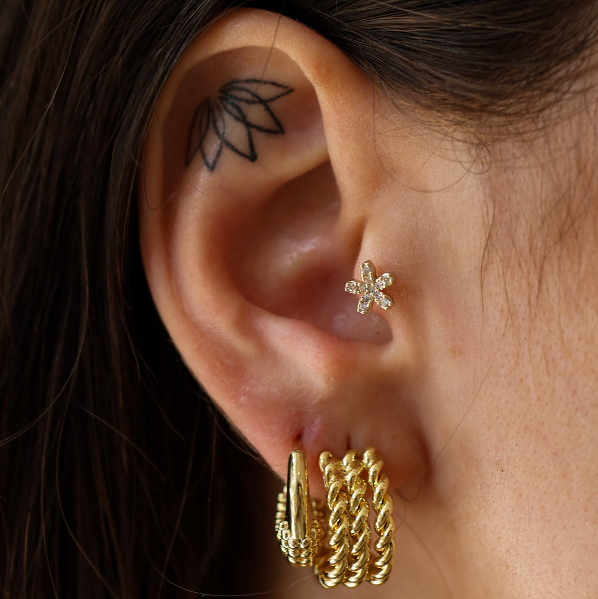 TRAGUS PIERCING ÇİÇEK